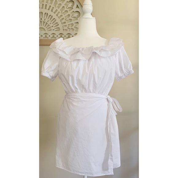 Lovers + Friends White Ruffle Side Tie Mini NEW - Picture 2 of 10